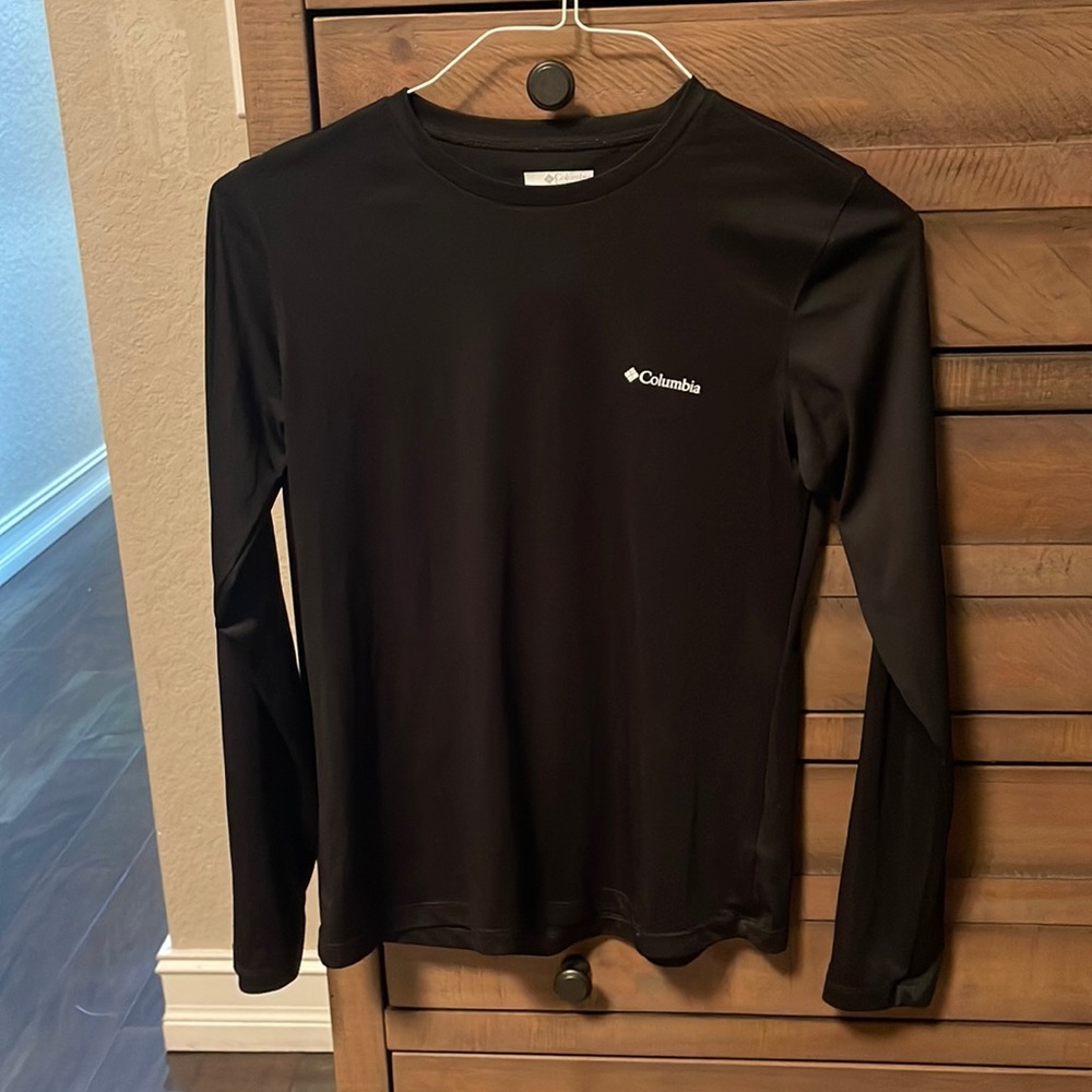 Columbia long sleeve shirt
